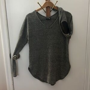 Long Sleeve top with a flowy design & “U” bottom-
The perfect match for leggings